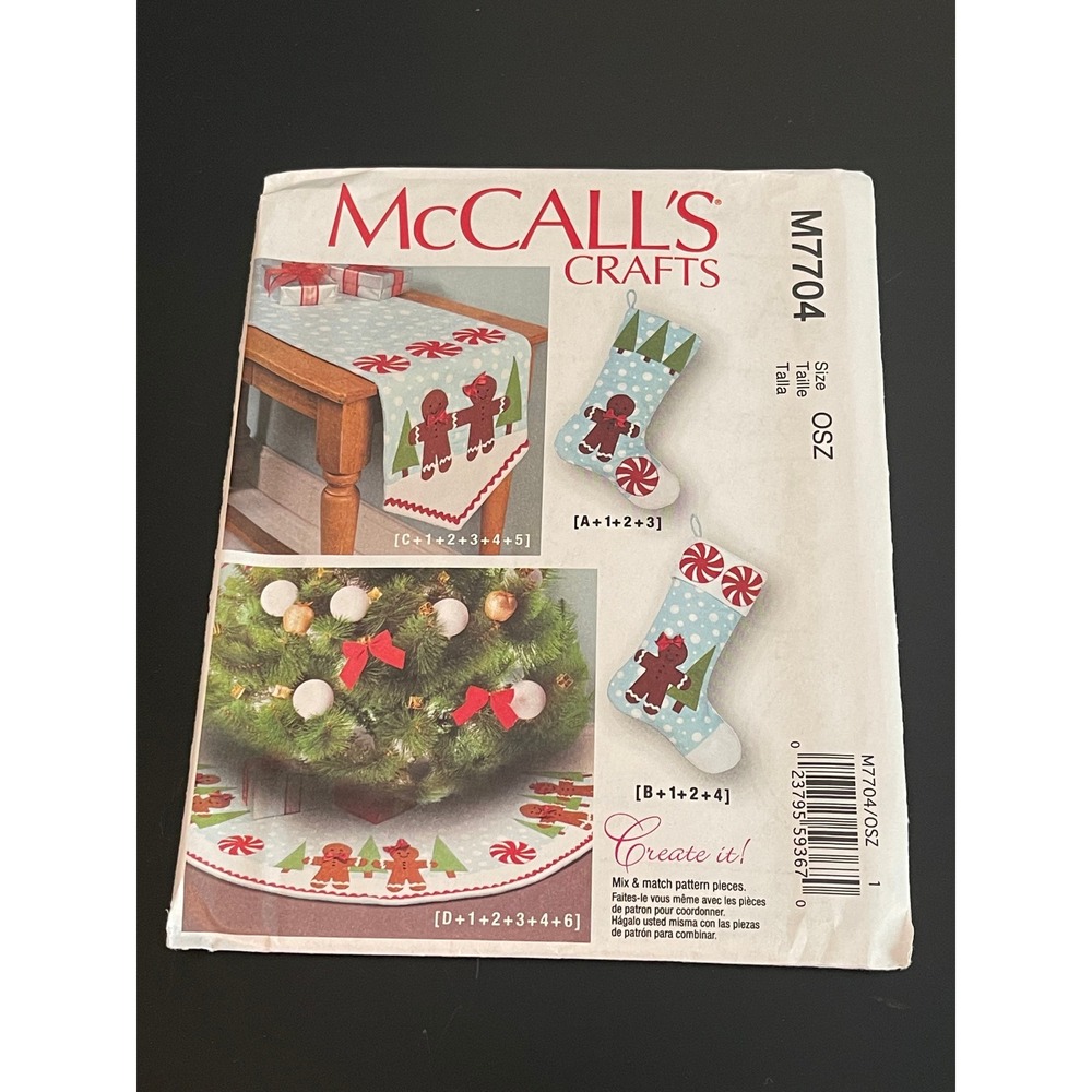 00484 -McCalls M7704 Christmas Holiday Pattern Table Runner Stockings Tree Skirt